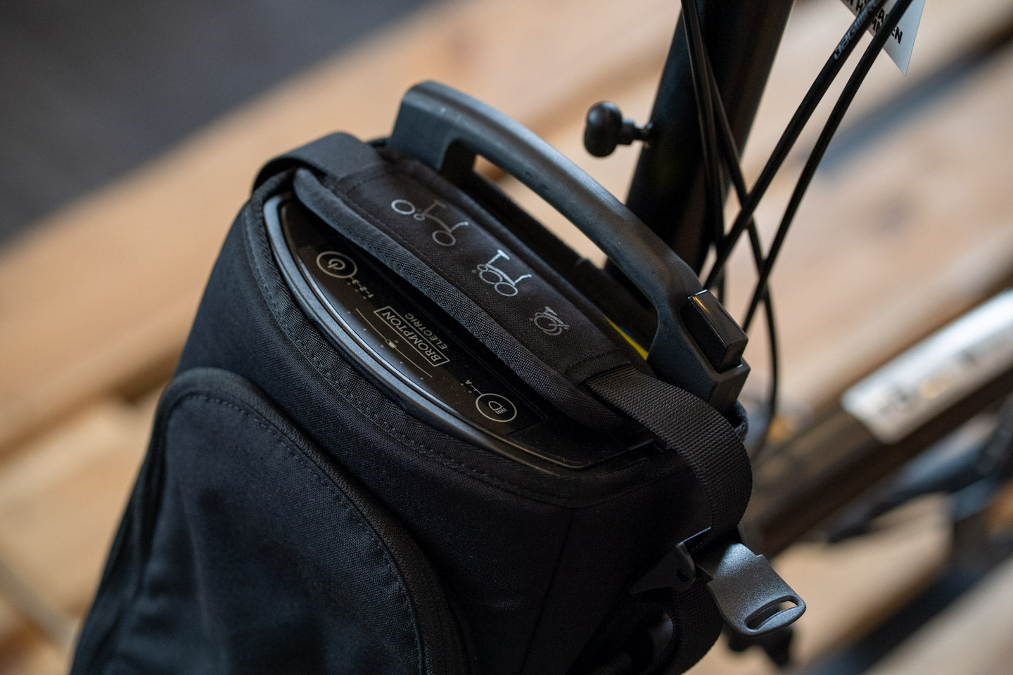 BROMPTON Elektric C Line Explore 12-Gang
