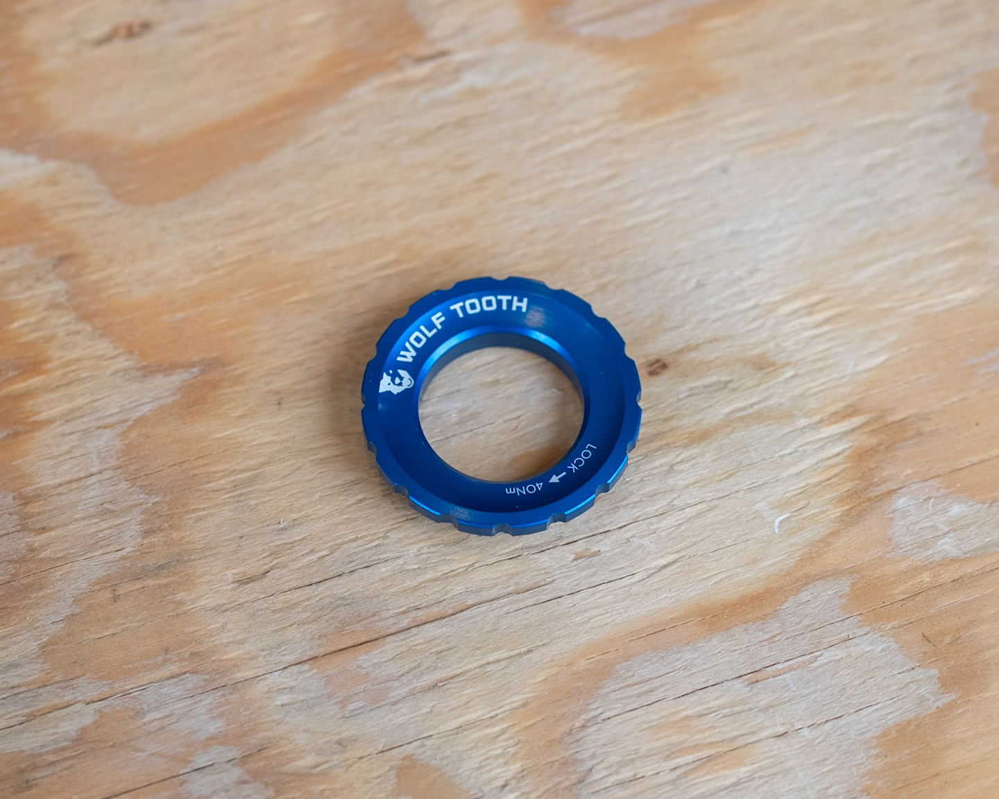 WOLF TOOTH Center Lock Ring -blau-