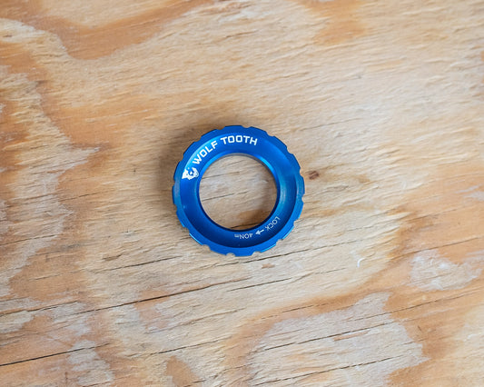 WOLF TOOTH Centerlock Ring -blau-